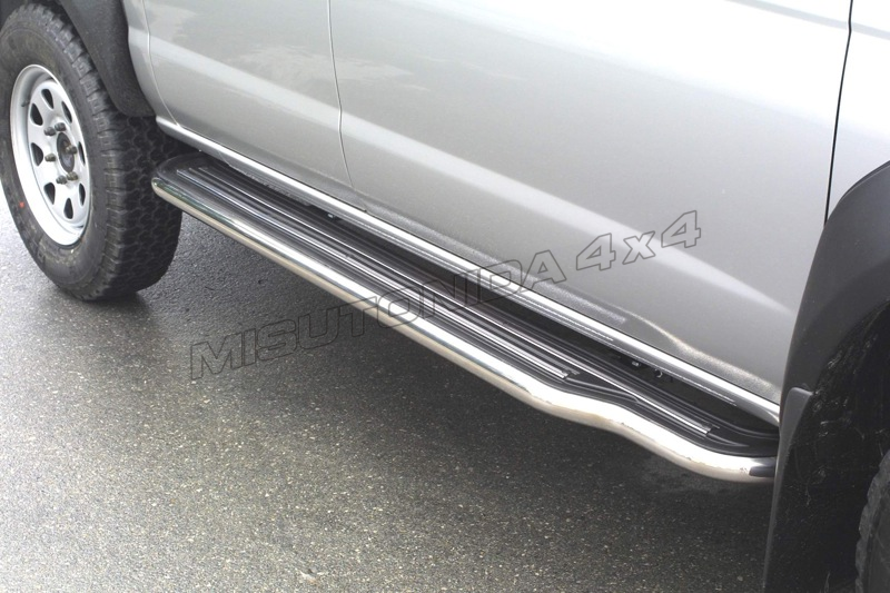Side Steps Misutonida P/132/IX Nissan Pick Up 2.5 TD 130 Hp DC
