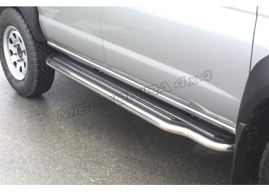 Side Steps Misutonida P/132/IX Nissan Pick Up 2.5 TD 130 Hp DC